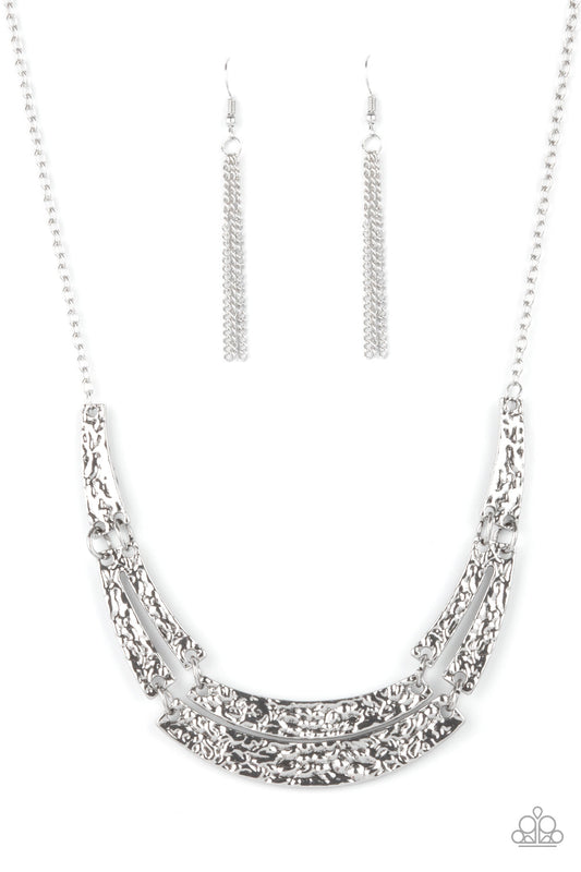 Stick To The Artifacts Silver Necklace Paparazzi N0612