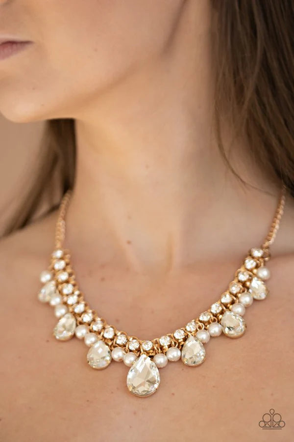 Knockout Queen Gold White Pearl & White Teardrop Gem Necklace Paparazzi N2329