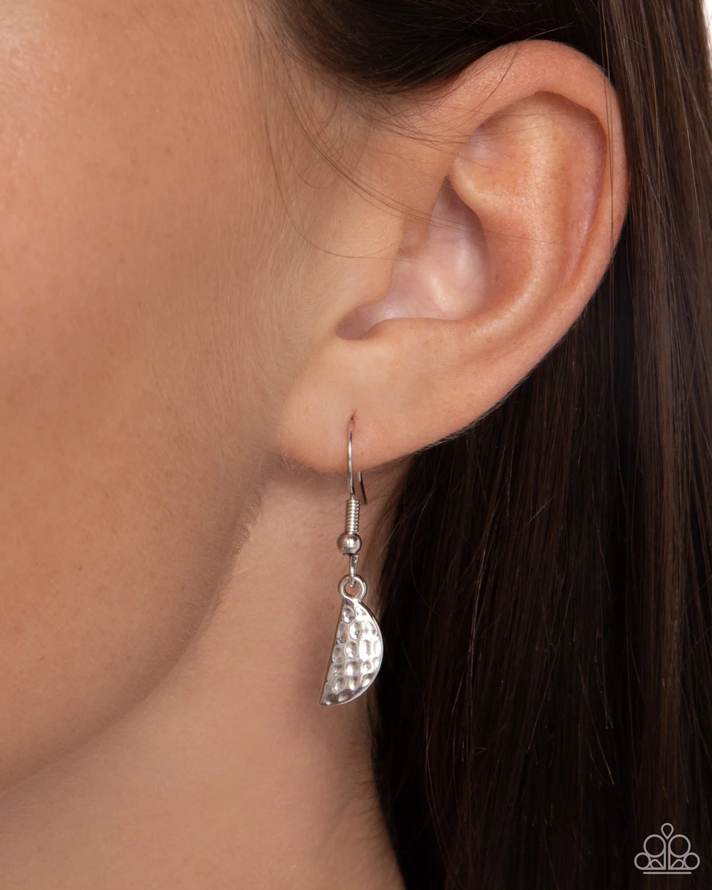 Paparazzi Lunar Jungle - Silver Hammered Scalloped Half Moon Disc Necklace N3939