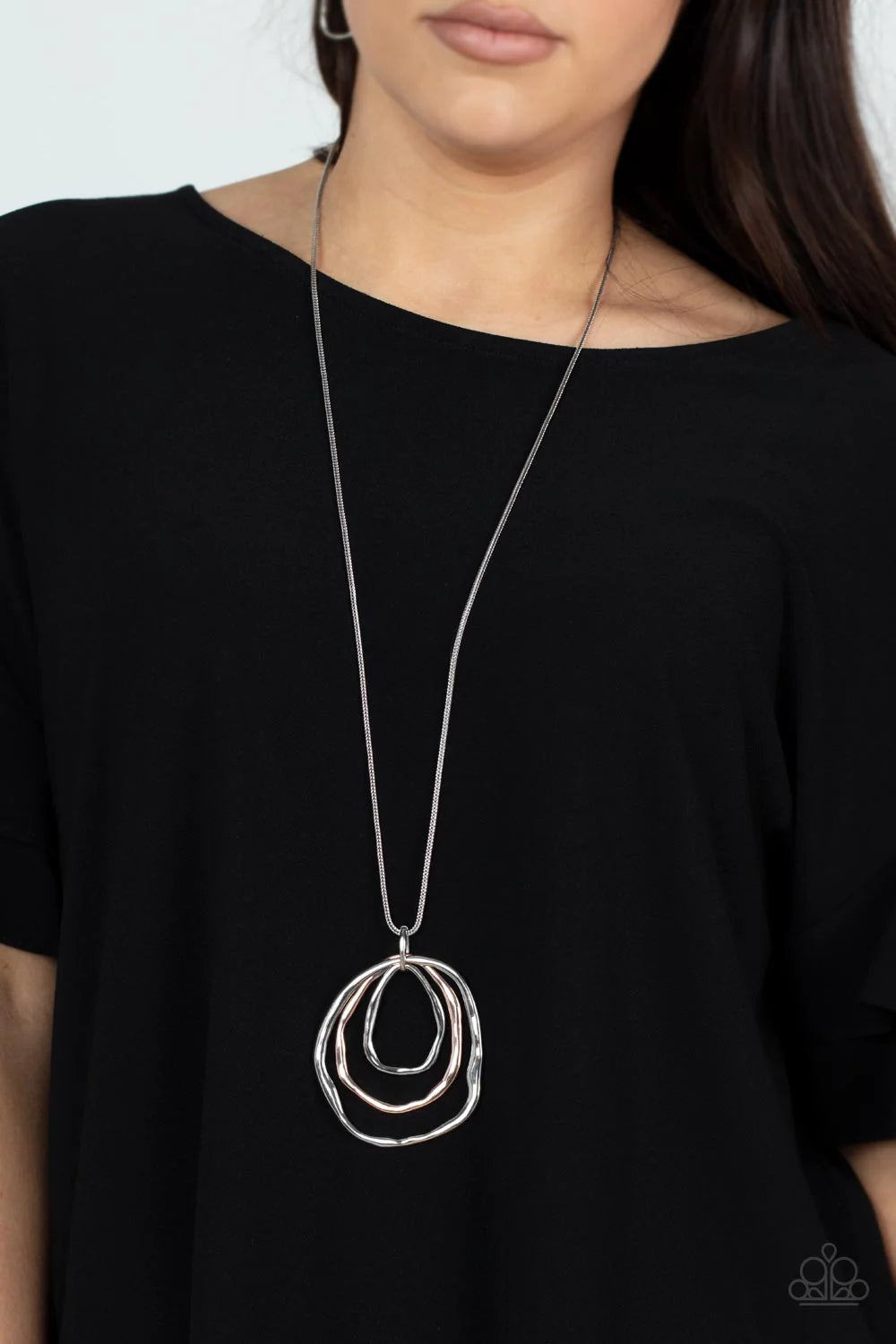 Paparazzi Revamped Relic - Silver & Rose Gold Hammered Oval Pendant Necklace N3991