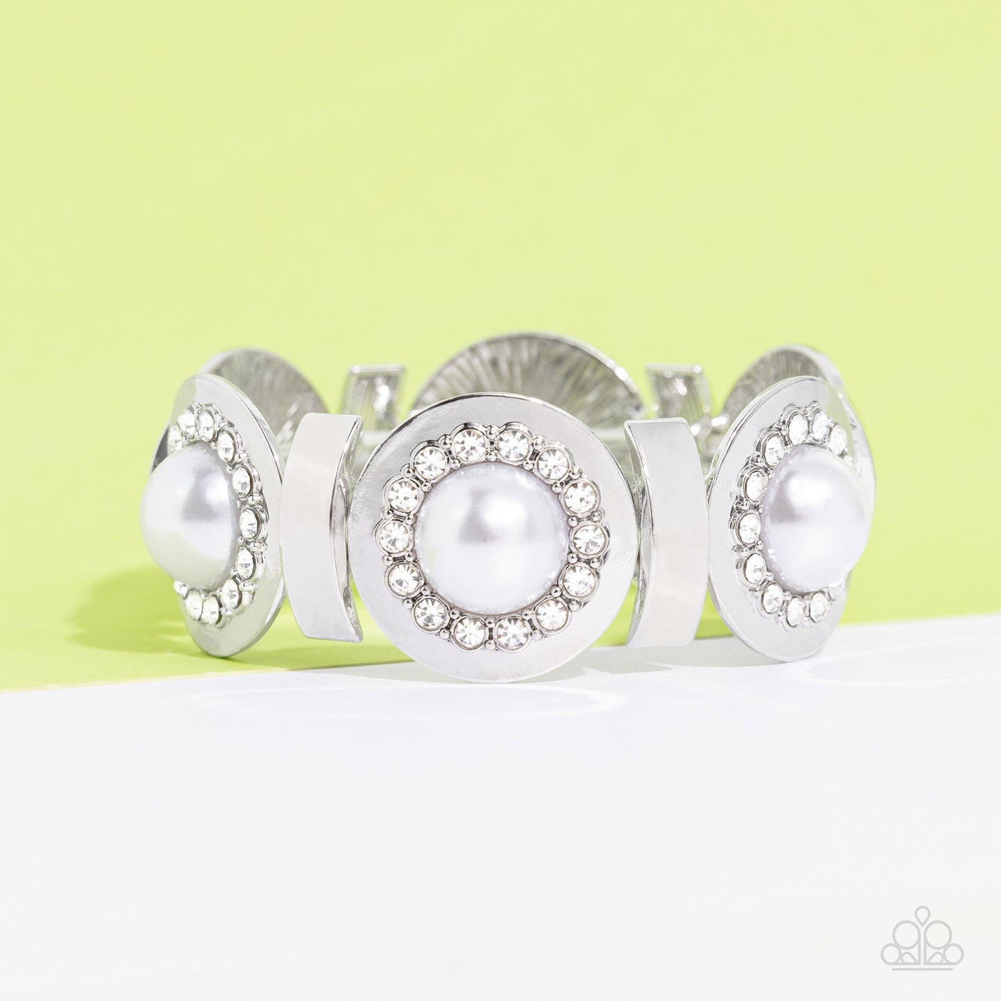 Summer Serenade White Pearl & Gem Silver Stretch Bracelet Life Of The Party June 2023 Paparazzi B1122