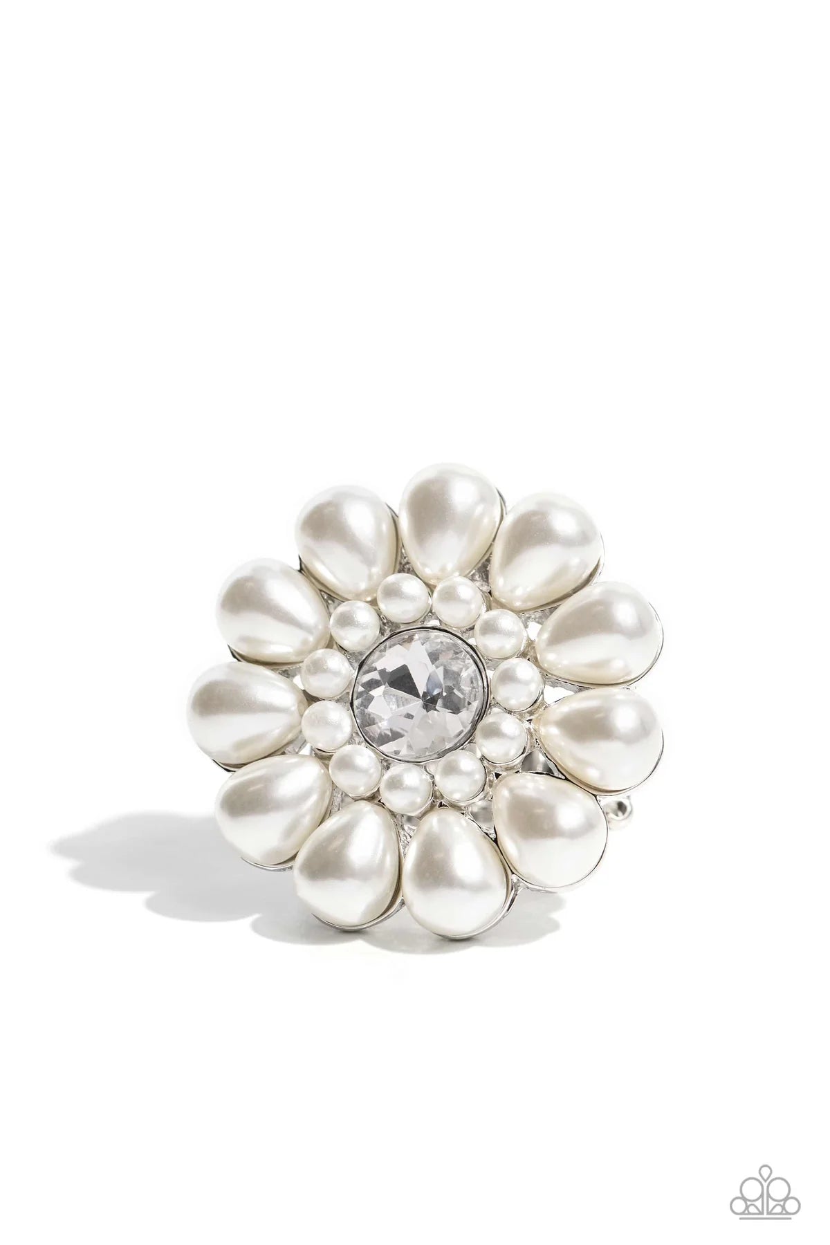 Pearl Talk White Pearl Floral Ring Life Of The Party September 2023 Paparazzi R0565