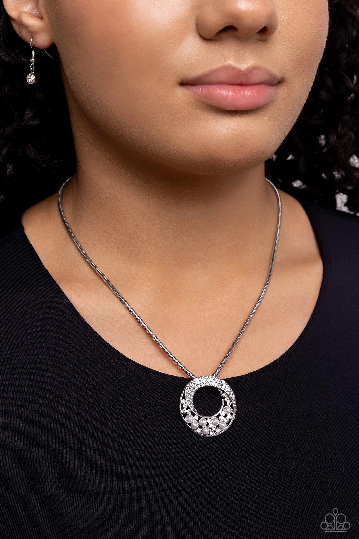 Paparazzi Scintillating Spiral - White Rhinestones, Gems & Pearl Silver Necklace N2531