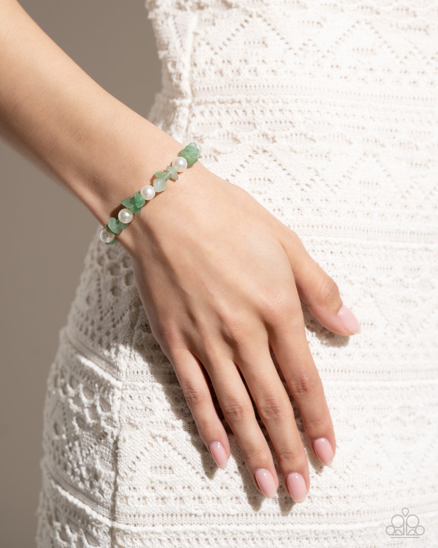 Robust Refinement - Green Jade Stone & White Pearl Stretch Bracelet Santa Fe Style Paparazzi B1814