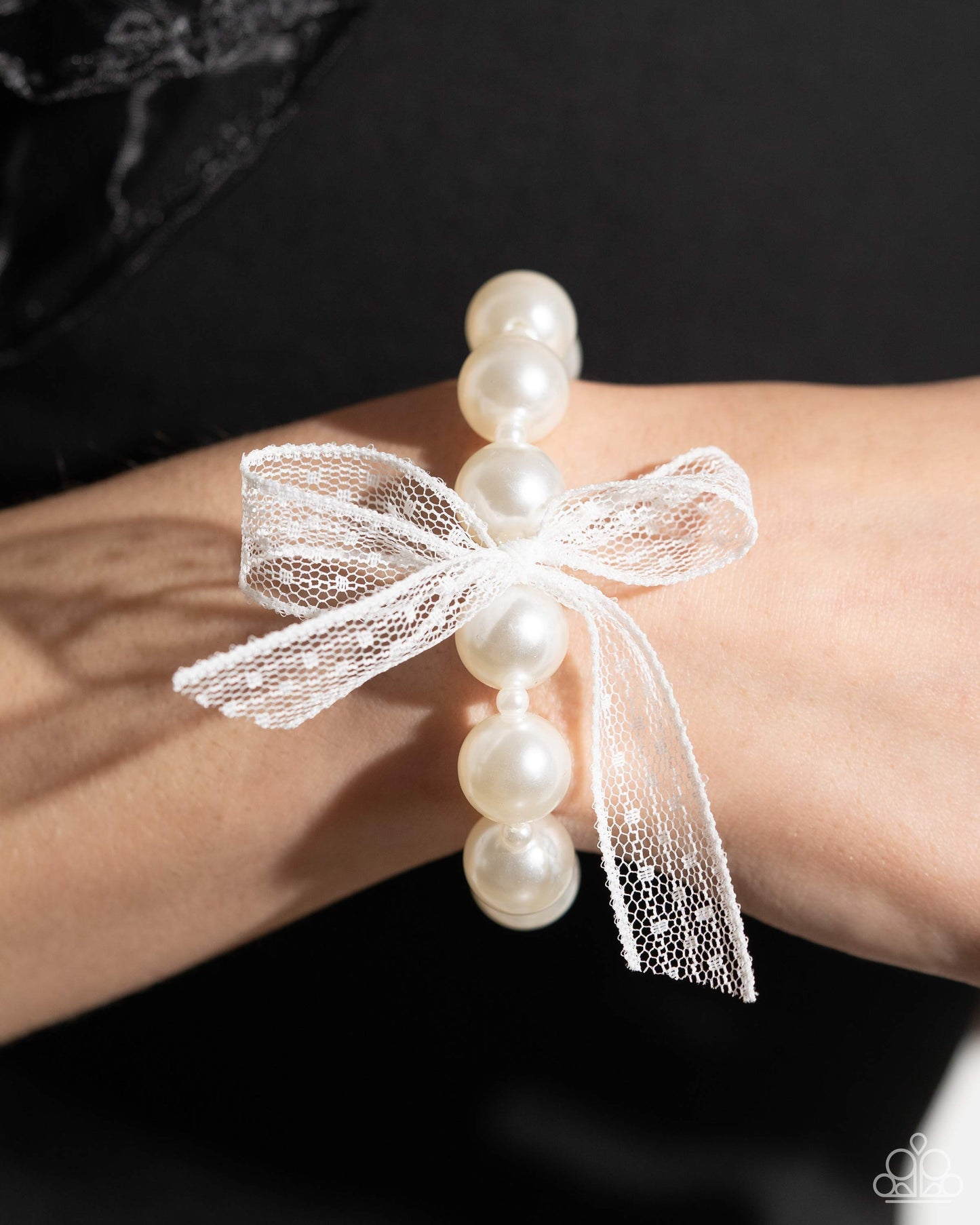 Girly Glam - White Pearl & Chiffon Ribbon Stretch Bracelet Paparazzi B1549