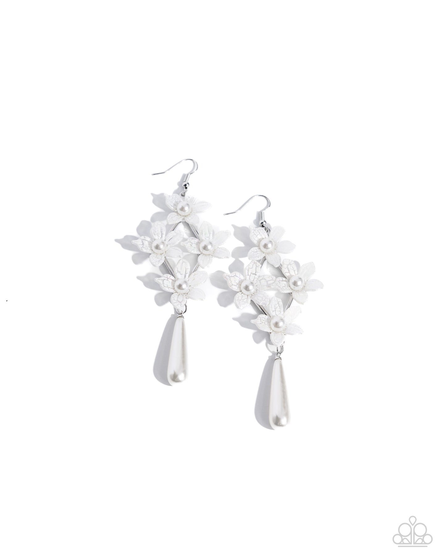 Vintage Veining - White Pearl Flower Earring Paparazzi E2075