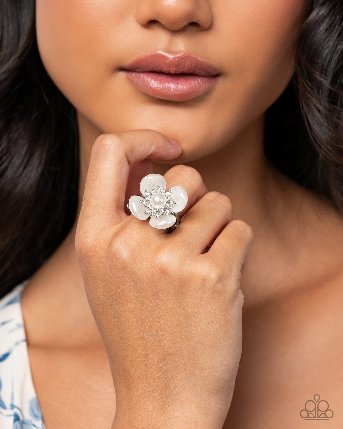 Unmatched Elegance - White Glossy & Rhinestone Flower Ring Paparazzi R0973