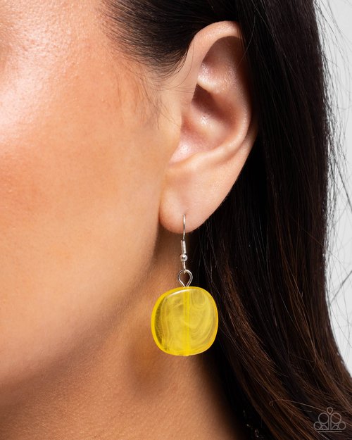 Worthwhile Wheels Yellow Acrylic Disc Silver Necklace Paparazzi N3378