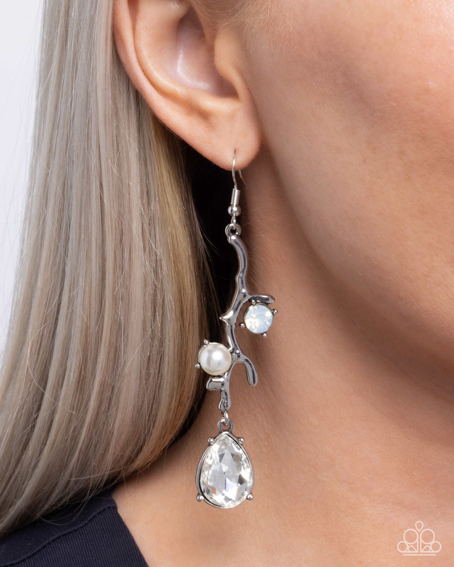 Glitzy Giveaway - White Pearl, Opalescent Rhinestone, Teardrop Gem Earring Paparazzi E2759