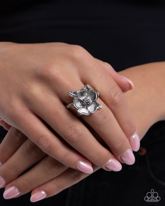 Floral Fact - Silver Flower Ring Paparazzi R0845