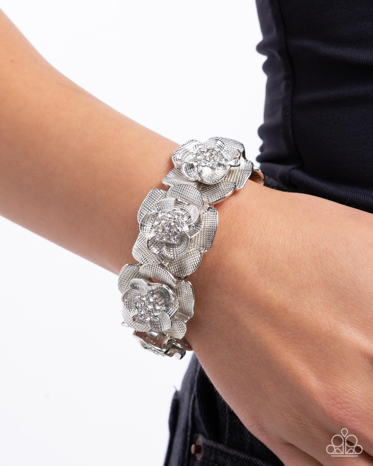 Paparazzi Floral Fare - White Rhinestone Silver Flower Stretch Bracelet