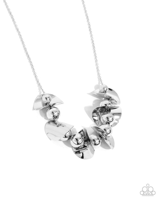 First Come First CURVE - Silver Sleek Discs & Bead Necklace Paparazzi N2832