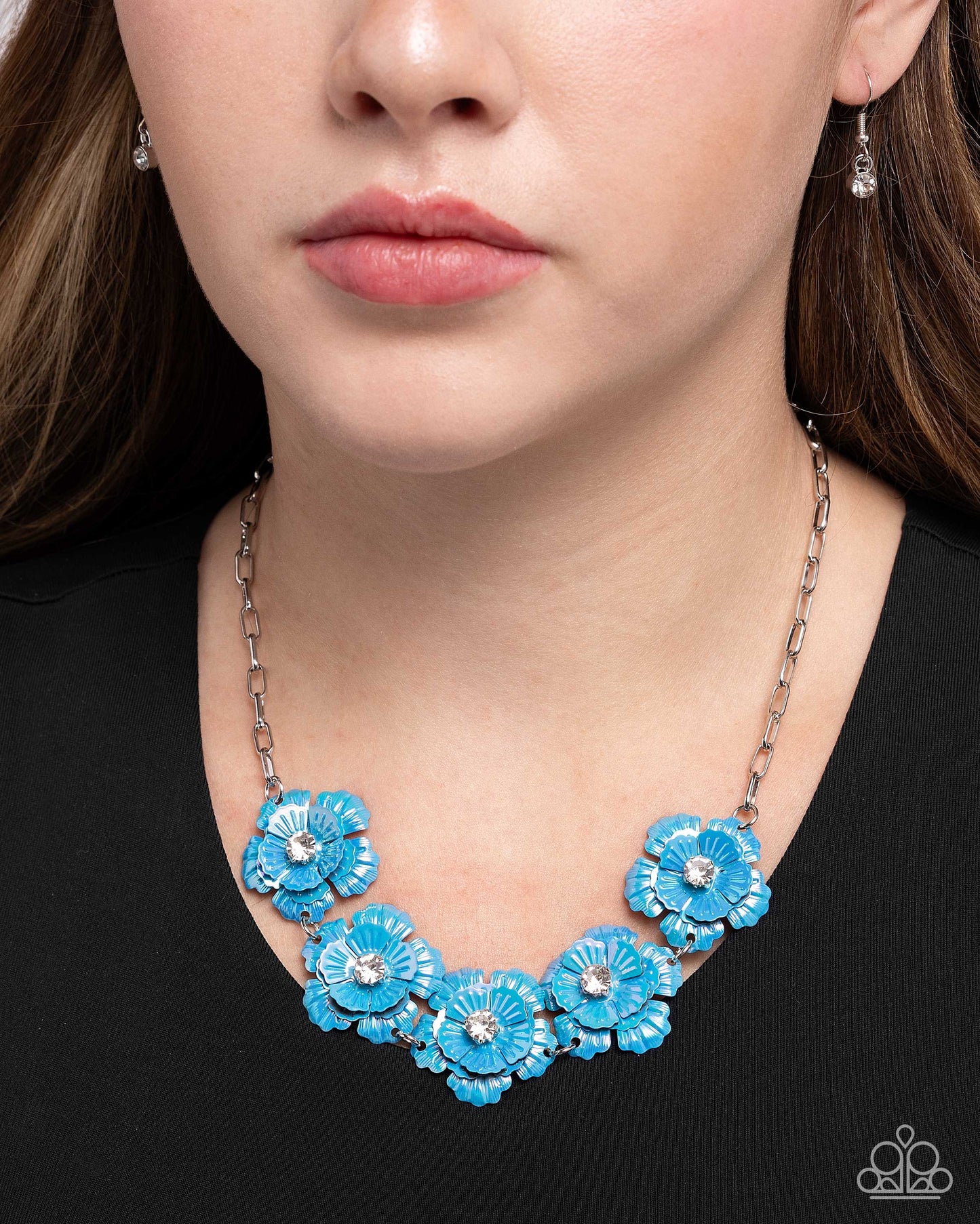 Flower Chain - Blue Three-Dimensional Layered Light Blue Flower Necklace Paparazzi N3285