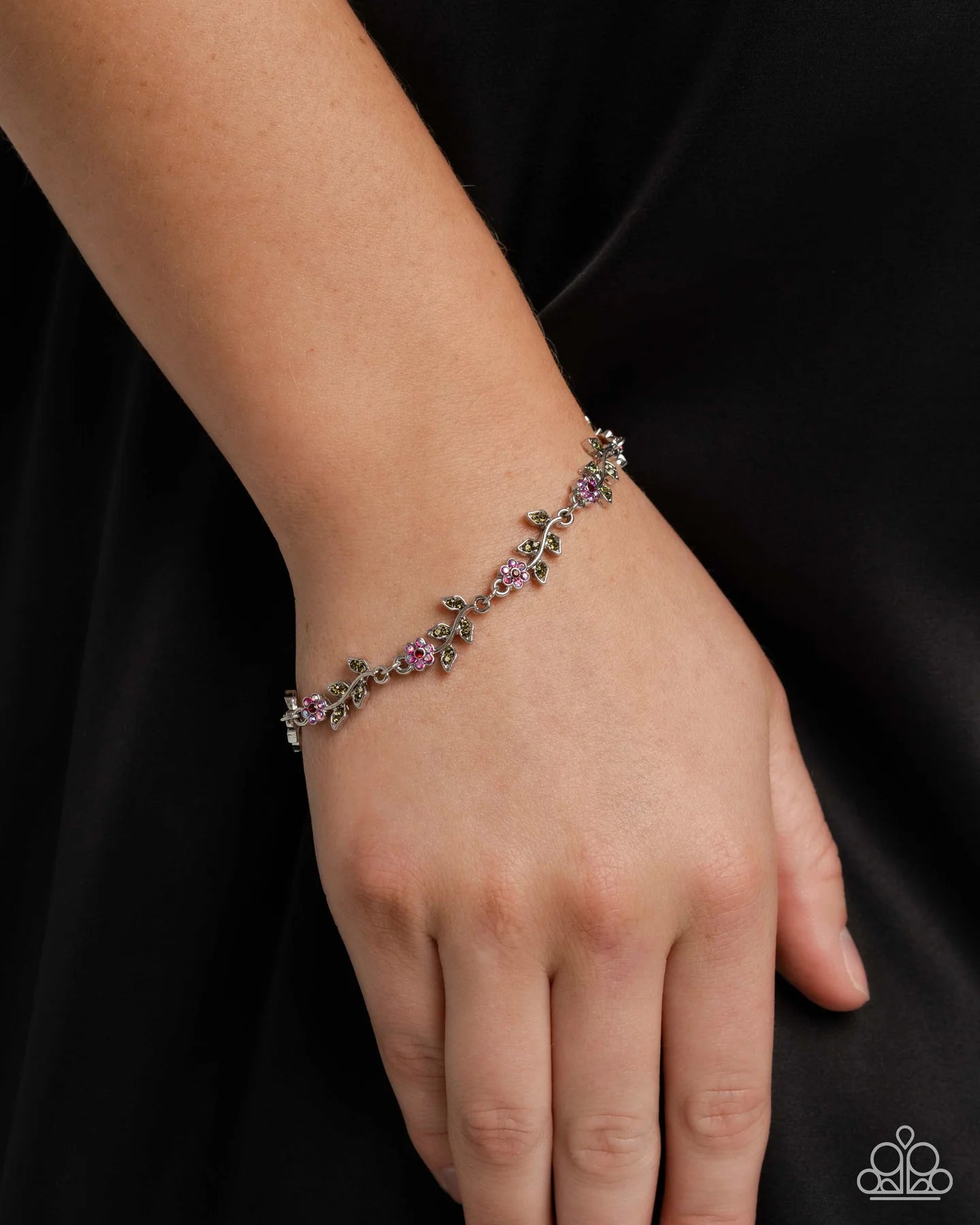 Complete Look - Estate Grounds Necklace and Personal Estate Bracelet Red Silver Flower 2-Piece Set - Paparazzi N3641