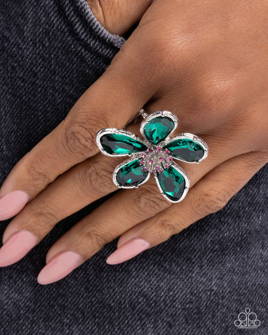 Daily Drama - Green - Emerald Green Oversized Flower Ring Paparazzi R1061