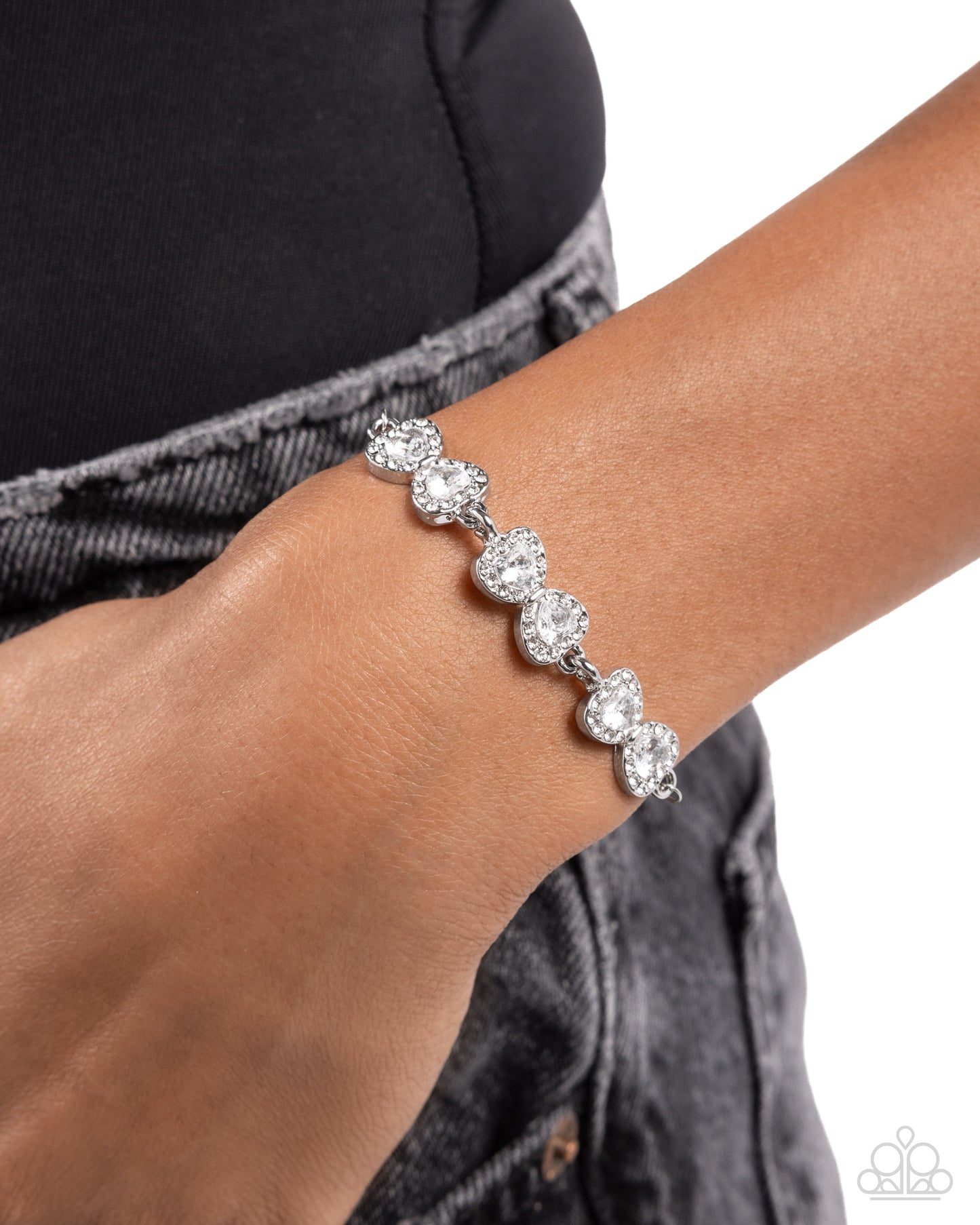 Paparazzi Angelic Afterlife - White Rhinestone Heart Gem Sliding Bead Closure Bracelet B2589