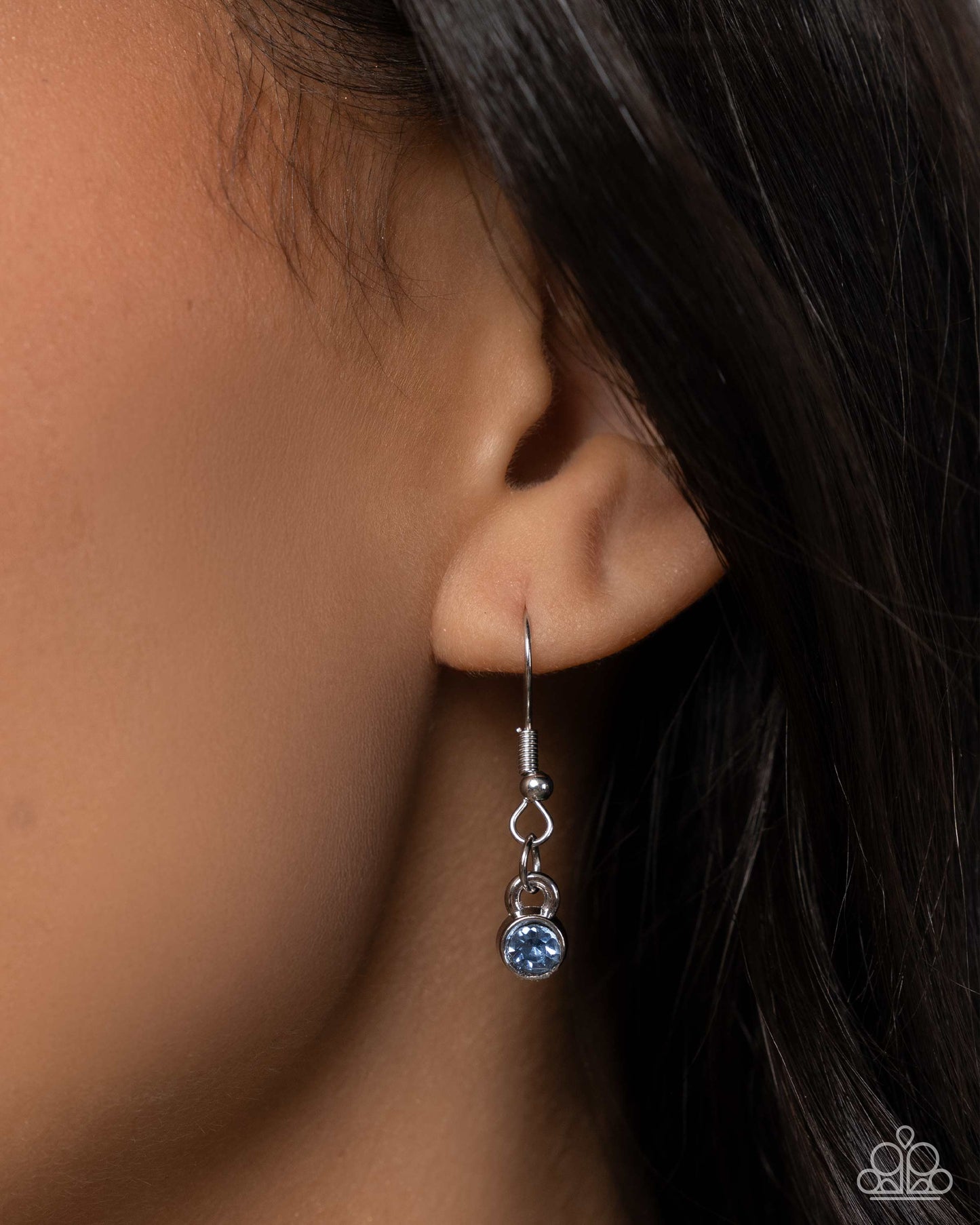 Complete Look Seesaw Statement Blue Montana Light Sapphire Rhinestone Necklace & Seesaw Shimmer Blue Bracelet Paparazzi