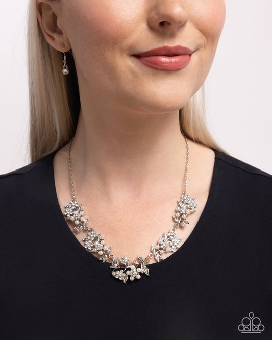 Refined Rule - White Pearl & Rhinestone Flower Necklace Paparazzi N3450