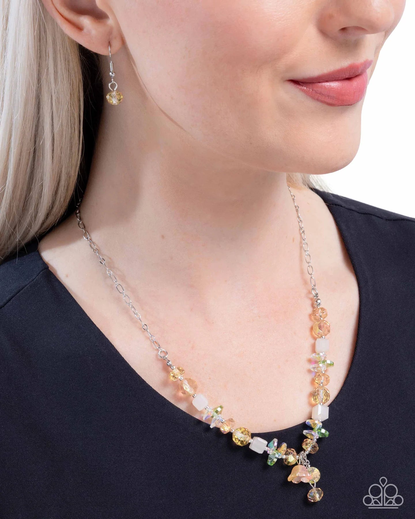 Paparazzi Tasteful Tulip - Yellow Clear & Iridescent Bead Flower Silver Necklace