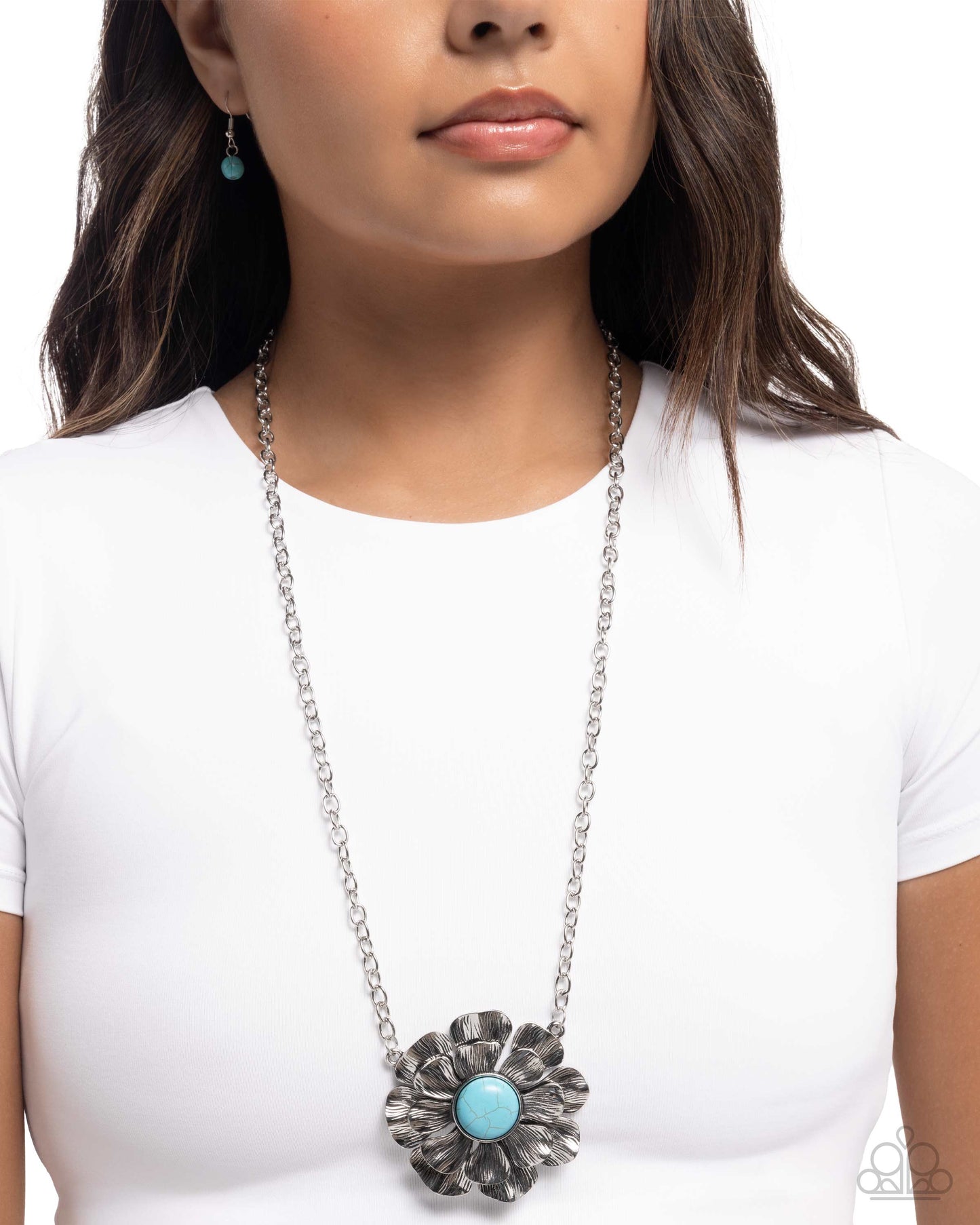 Paparazzi Floral Form - Blue Turquoise Stone Silver Flower Pendant Necklace N3279