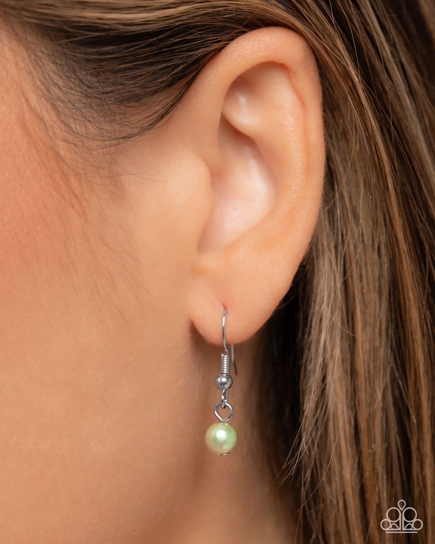 Conscious Chic - Complete Look - Necklace: Opulent Observation, Green Bracelet: Perceptive Pearls Green Paparazzi N3585