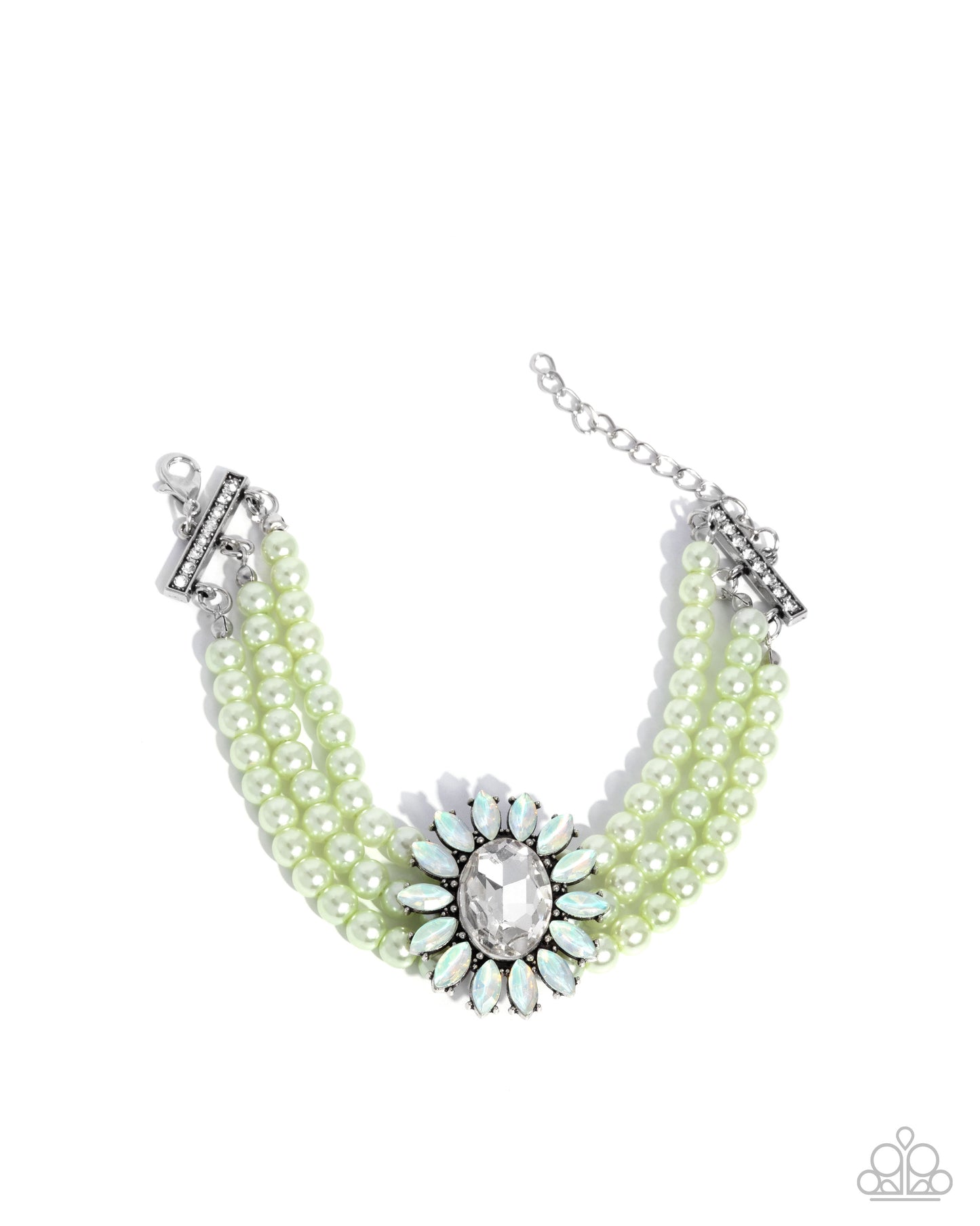 Conscious Chic - Complete Look - Necklace: Opulent Observation, Green Bracelet: Perceptive Pearls Green Paparazzi N3585