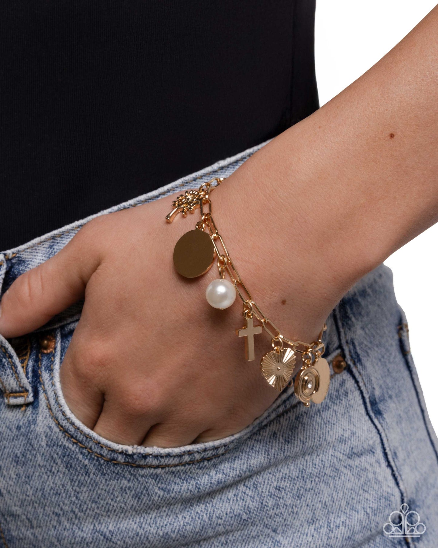 Paparazzi Charm Commitment - Gold Cross & Charm Style Bracelet