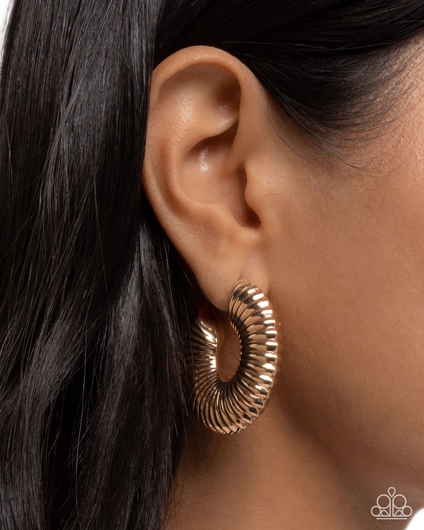Paparazzi Spontaneous Spirals - Gold Ribboned Spiral Hoop Earring E3362