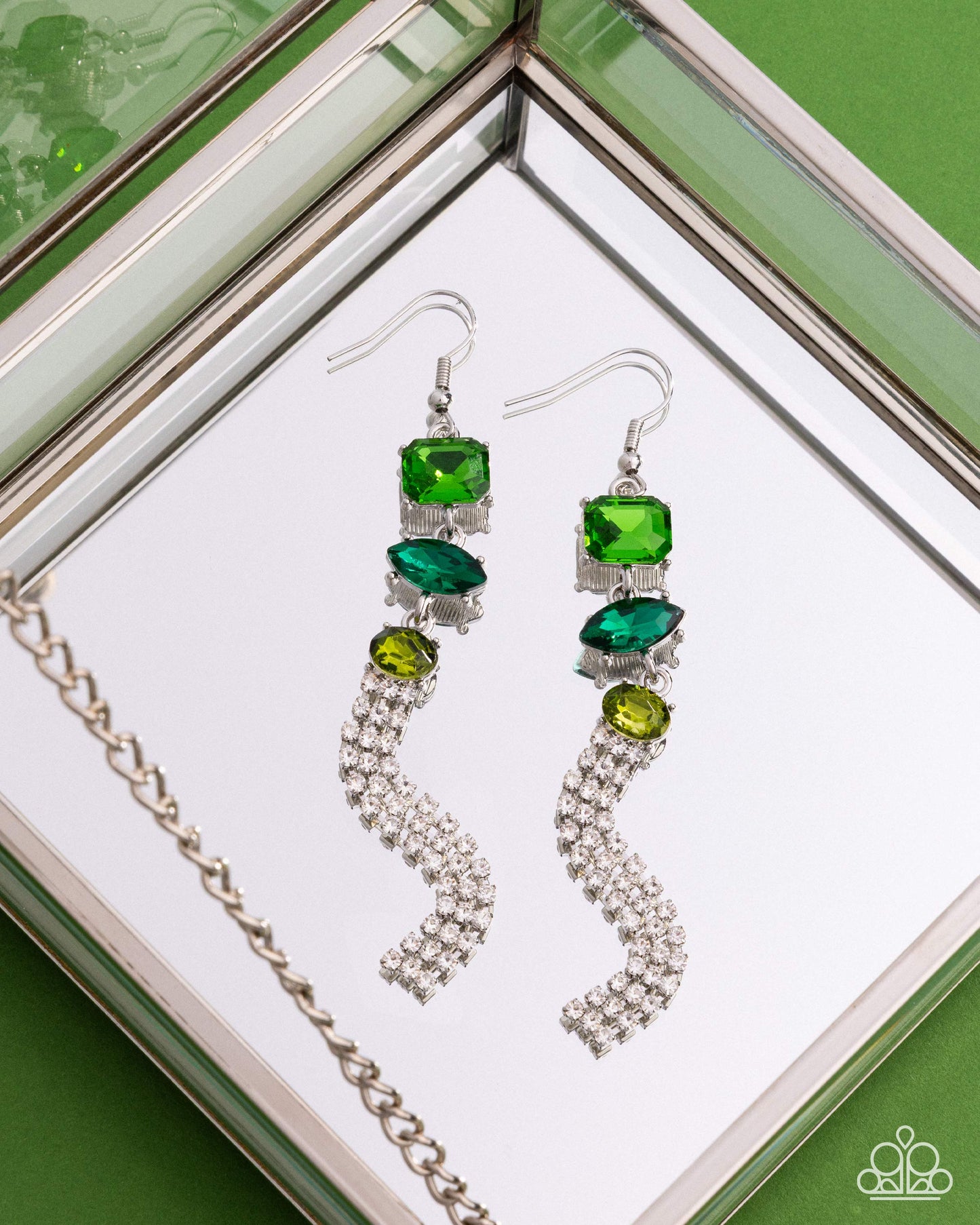 Paparazzi Mismatched Moment - Green Multicolored Emerald & White Rhinestone Earring E3314