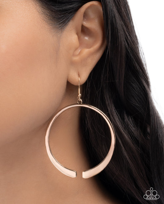 Paparazzi Separated Showcase - Gold Hammered Frame Modern Style Earring E3254