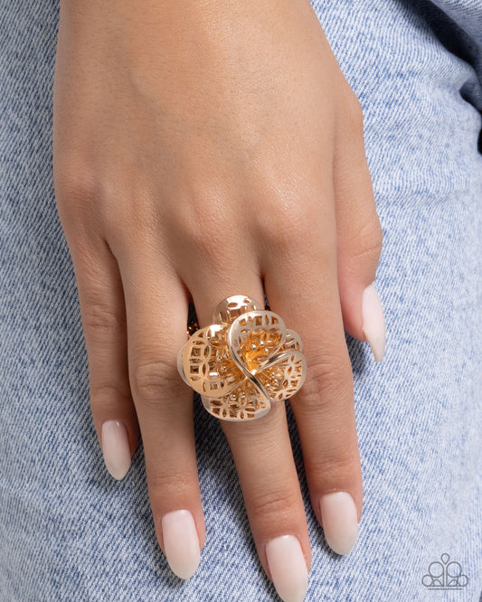 Paparazzi Luminescent Lattice - Gold Lattice Flower Statement Ring