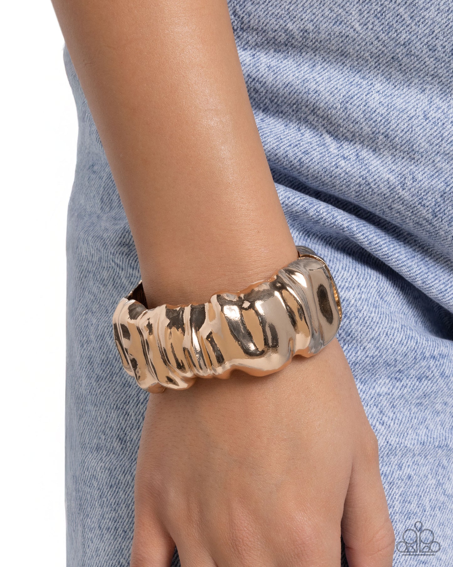 Warped Wheelhouse - Gold Hammered Abstract Hinged Bracelet Paparazzi B2423