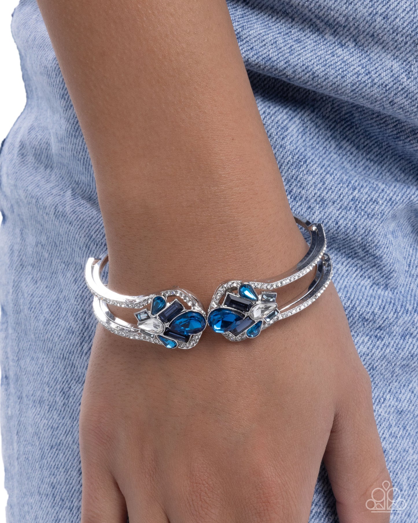 Paparazzi Cosmopolitan Catwalk - Blue, Blue UV Shimmer Gem & White Rhinestone Silver Hinge Bracelet B2568