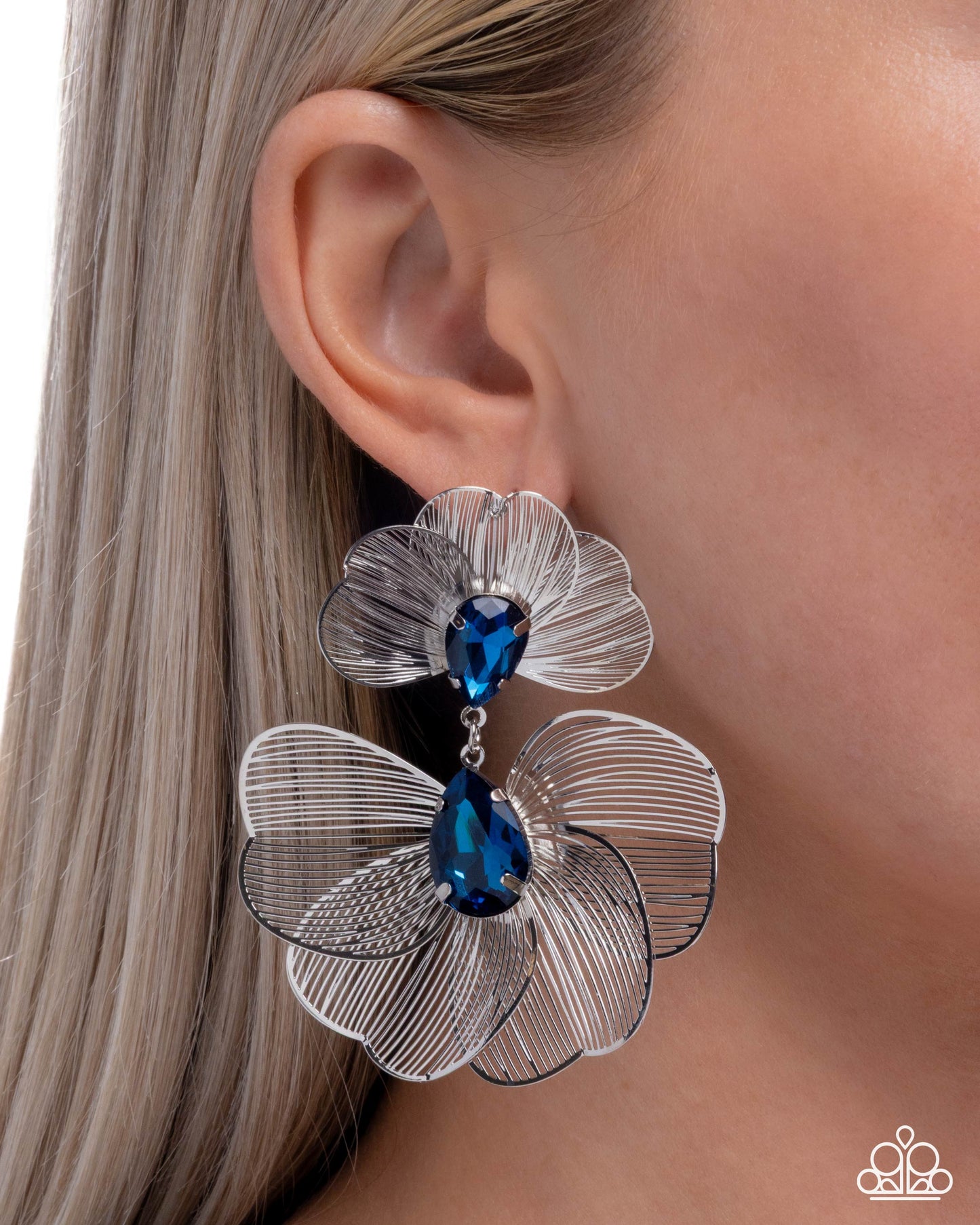 Paparazzi Wiry Wisdom - Blue Gem Silver Flower Post Earring E3295