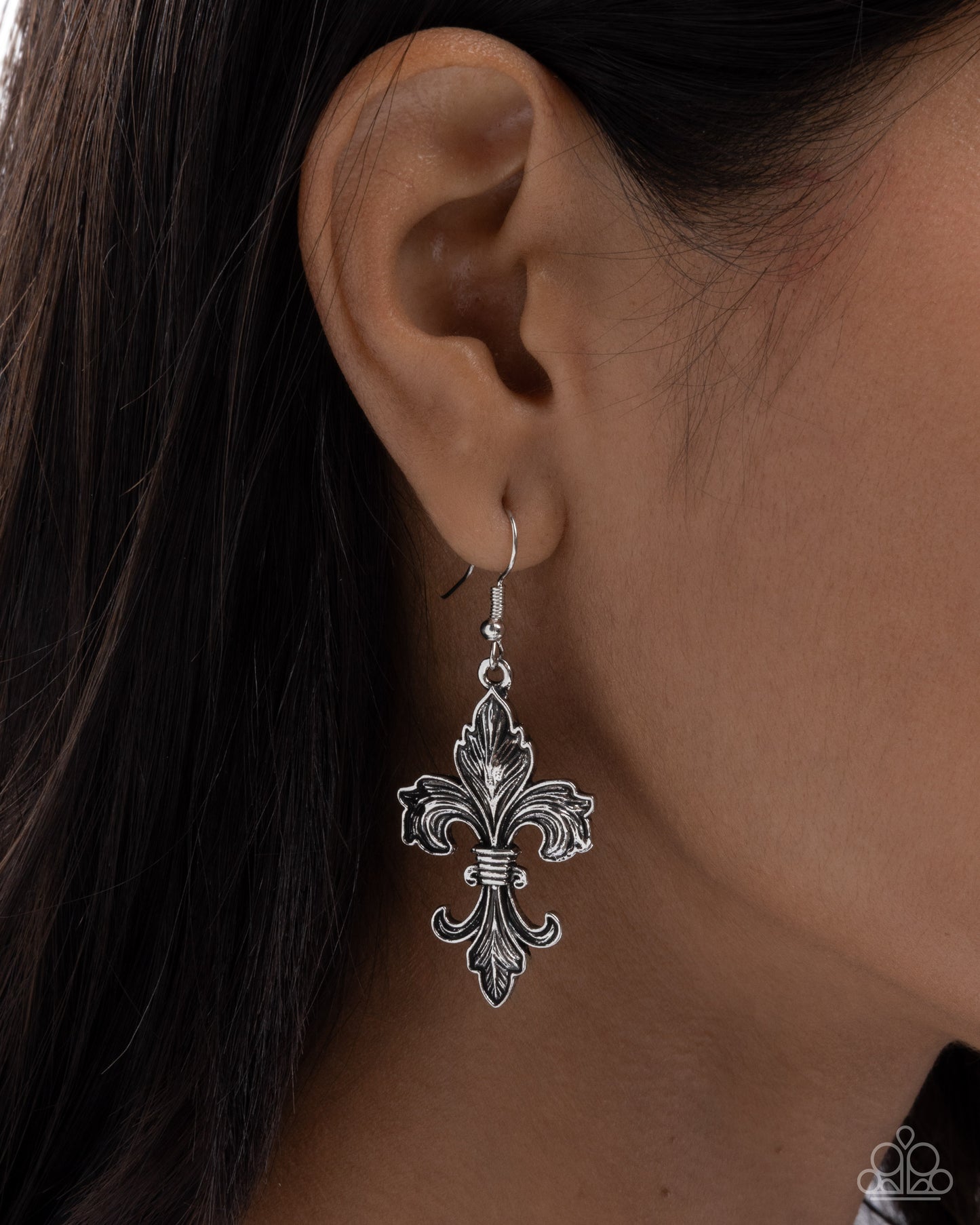 Paparazzi Fancy Fleur-De-Lis - Silver French Chic Earring E3155