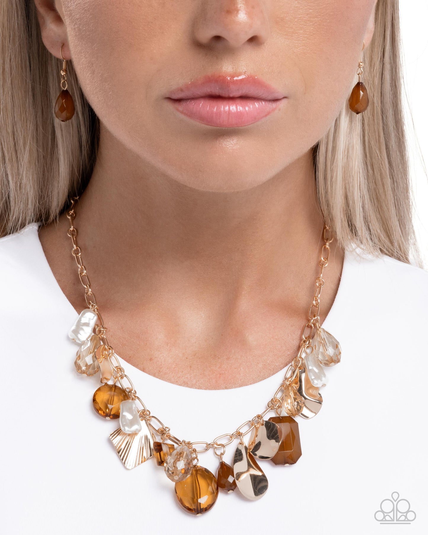 Paparazzi Eclectic Etude - Brown & Bronze Brown Bead Hammered Gold Accent Fringe Style Necklace