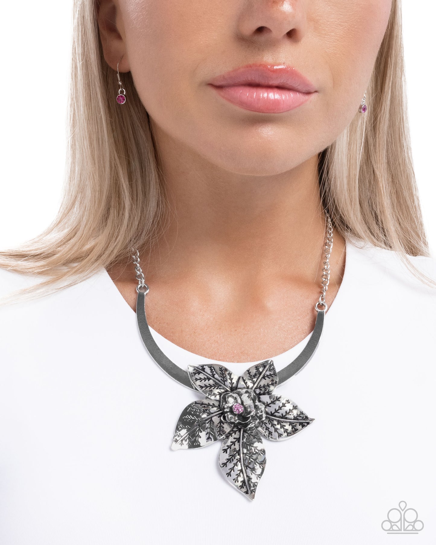Paparazzi Botanical Broadcast - Pink Fuchsia Rhinestone Flower Necklace N3985