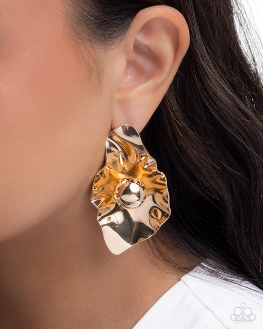 Paparazzi Crinkled Catwalk - Gold Crinkled Leaf High Sheen Post Earring E3415