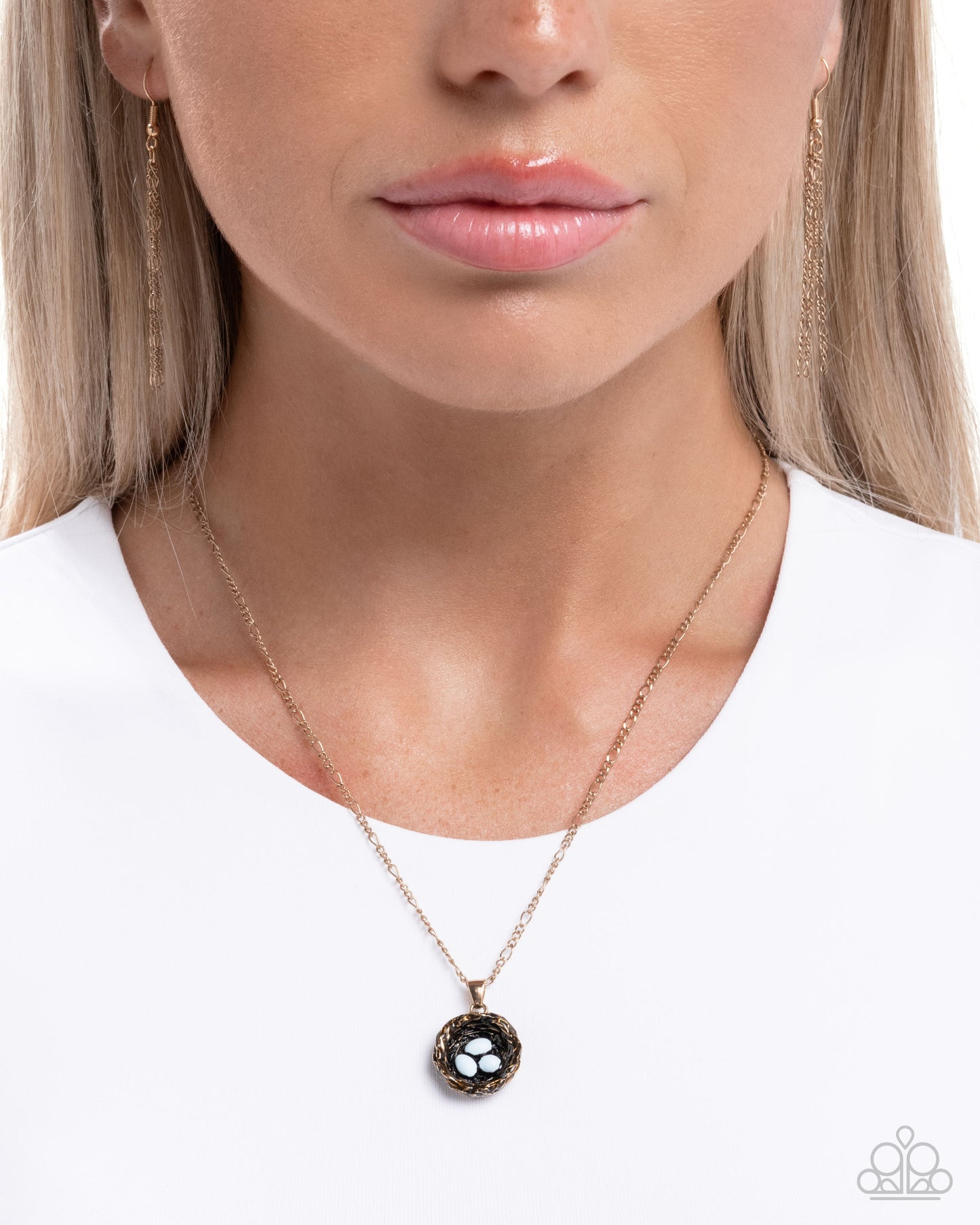 Paparazzi Building a Nest - Gold Nest Necklace