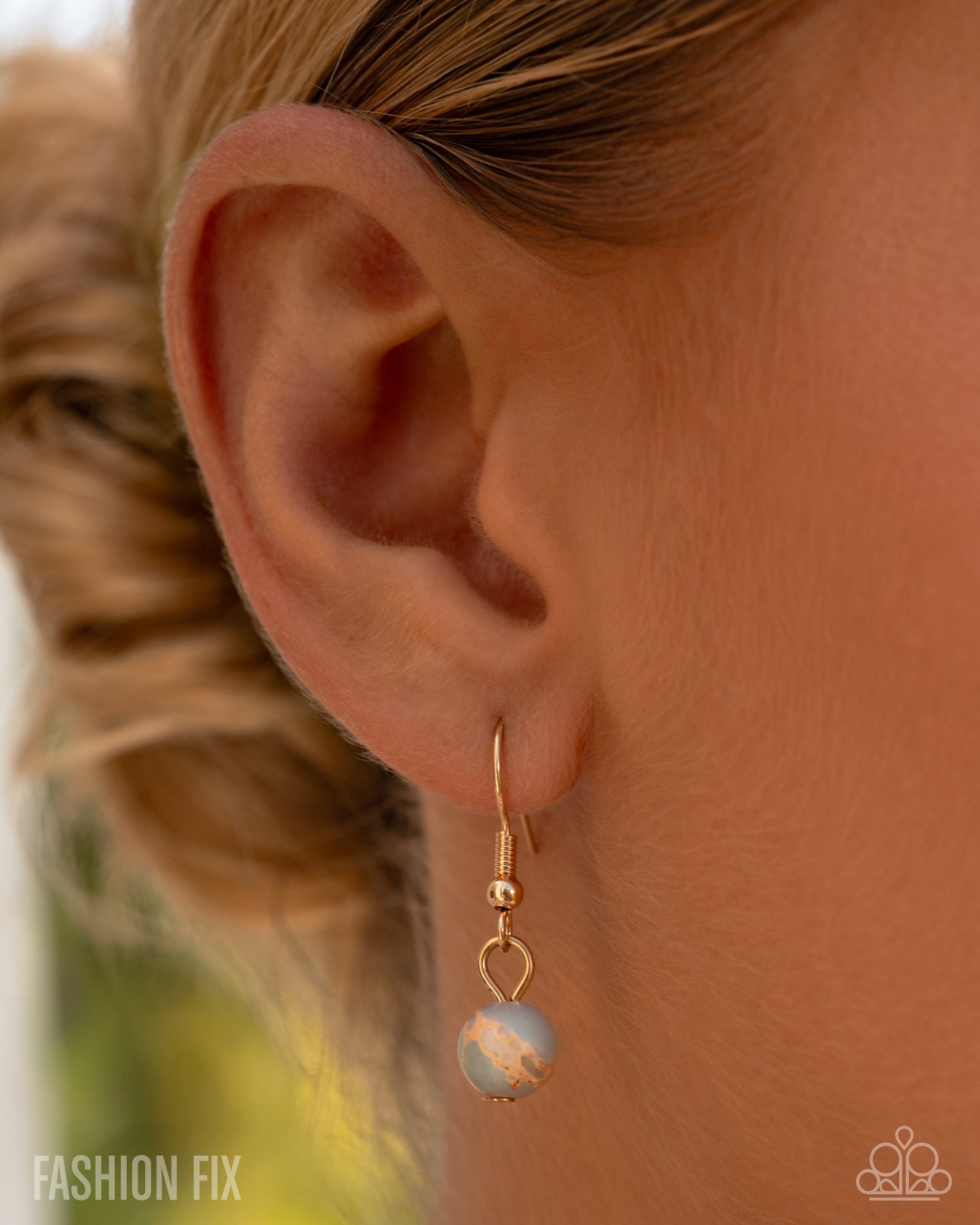 Paparazzi Naturally Sophisticated - Multicolored Swirled Teardrop Stone Antiqued Gold Necklace Simply Santa Fe Fashion Fix February 2026