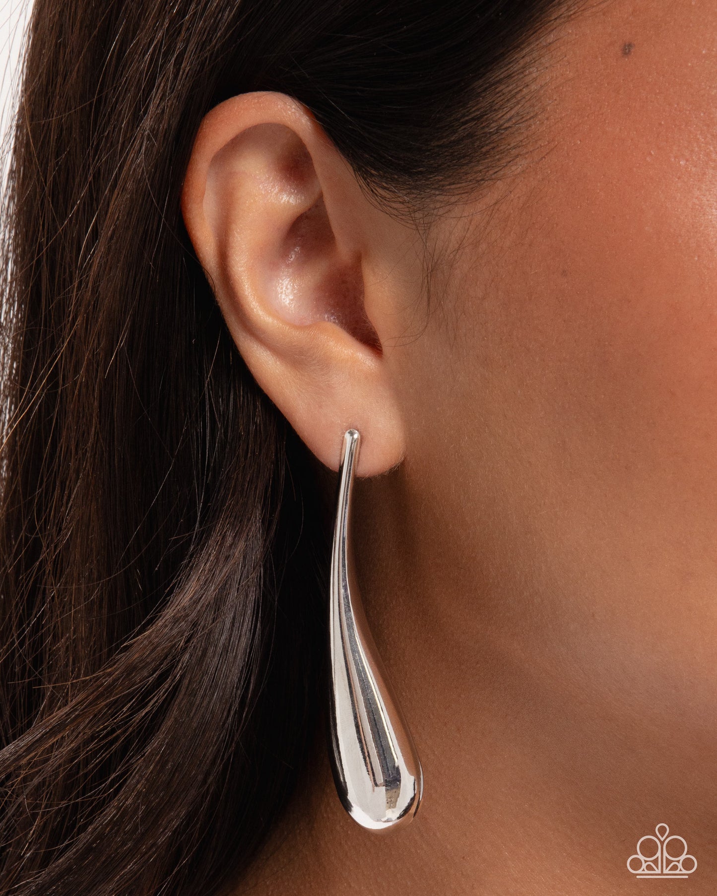 Paparazzi Elongated Effort - Silver High Sheen Teardrop Earring E3233