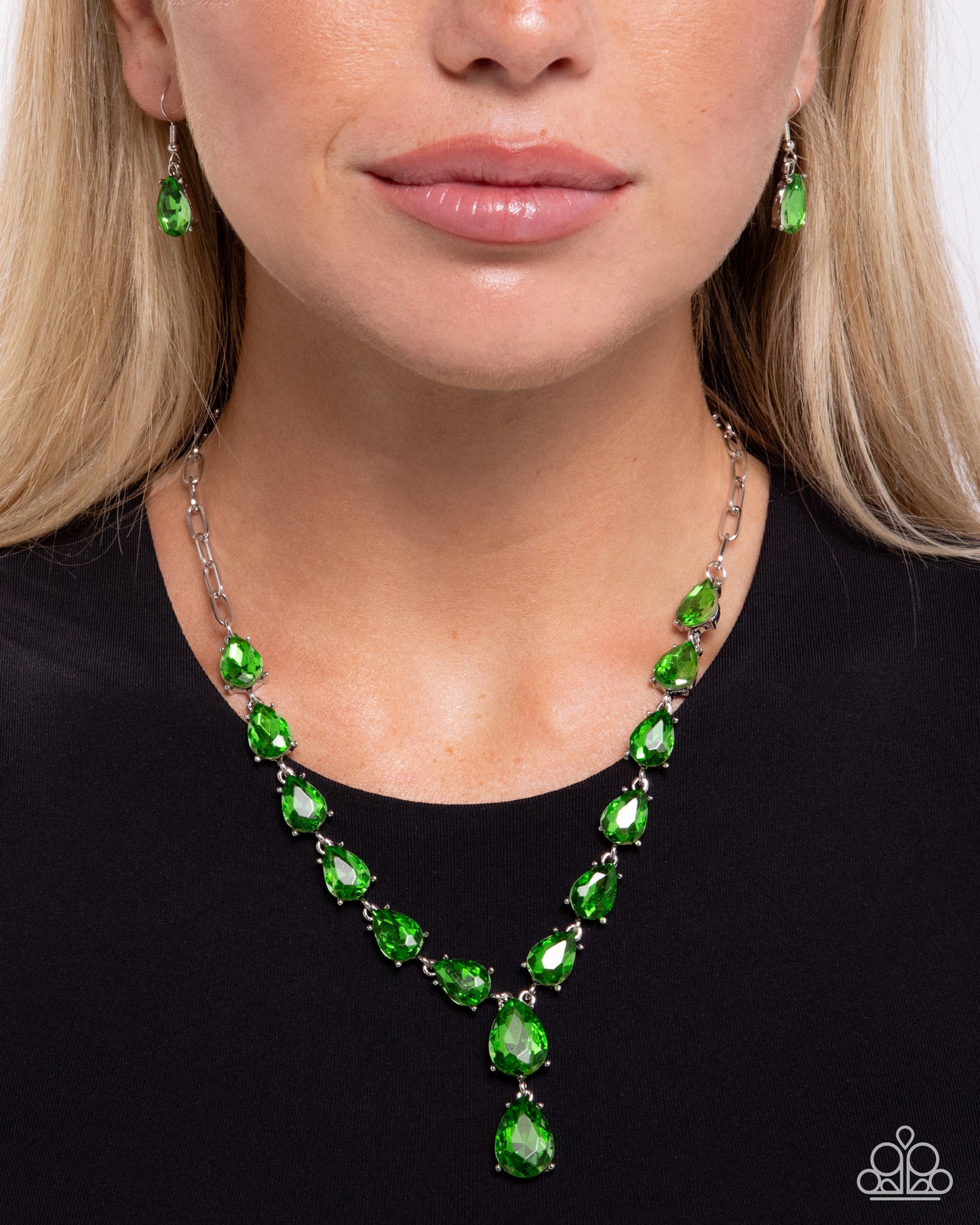 Paparazzi Gratifying Gems - Green Emerald Teardrop Gem Silver Necklace N3905