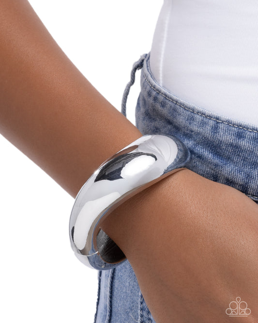 Paparazzi Fearless Fame - Silver High Sheen Sleek Hinged Bracelet B2559