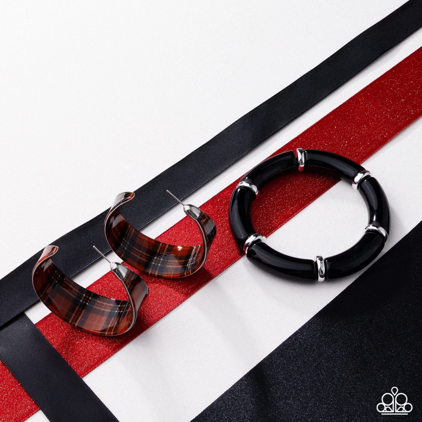 Paparazzi Wondrous Winter - Black & Silver Stretch Bracelet Sunset Sightings Fashion Fix December 2025 B2538