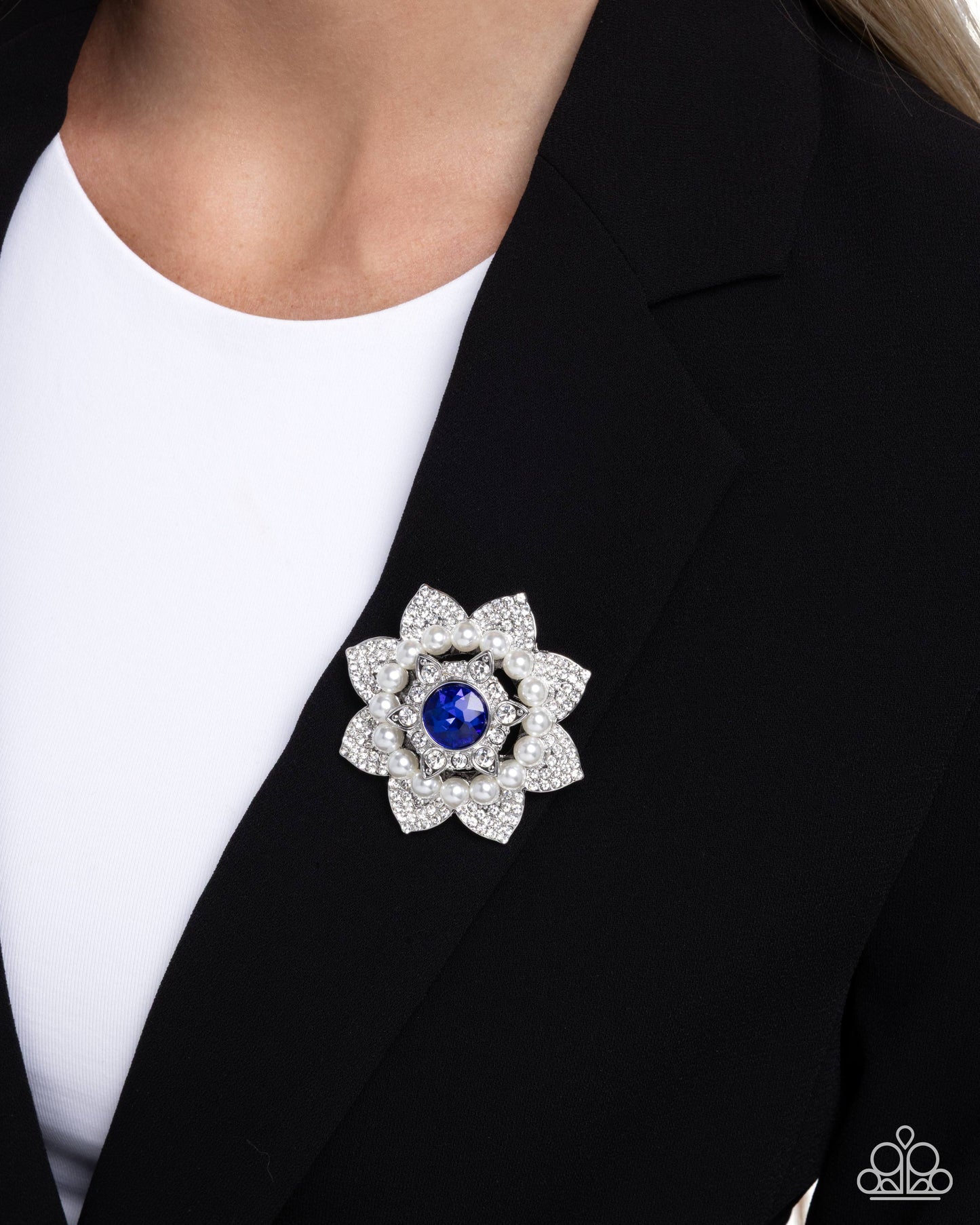 Paparazzi Pampered Polish - Blue Sapphire Gem Pearl Bead Flower Lapel Pin Brooch BR035