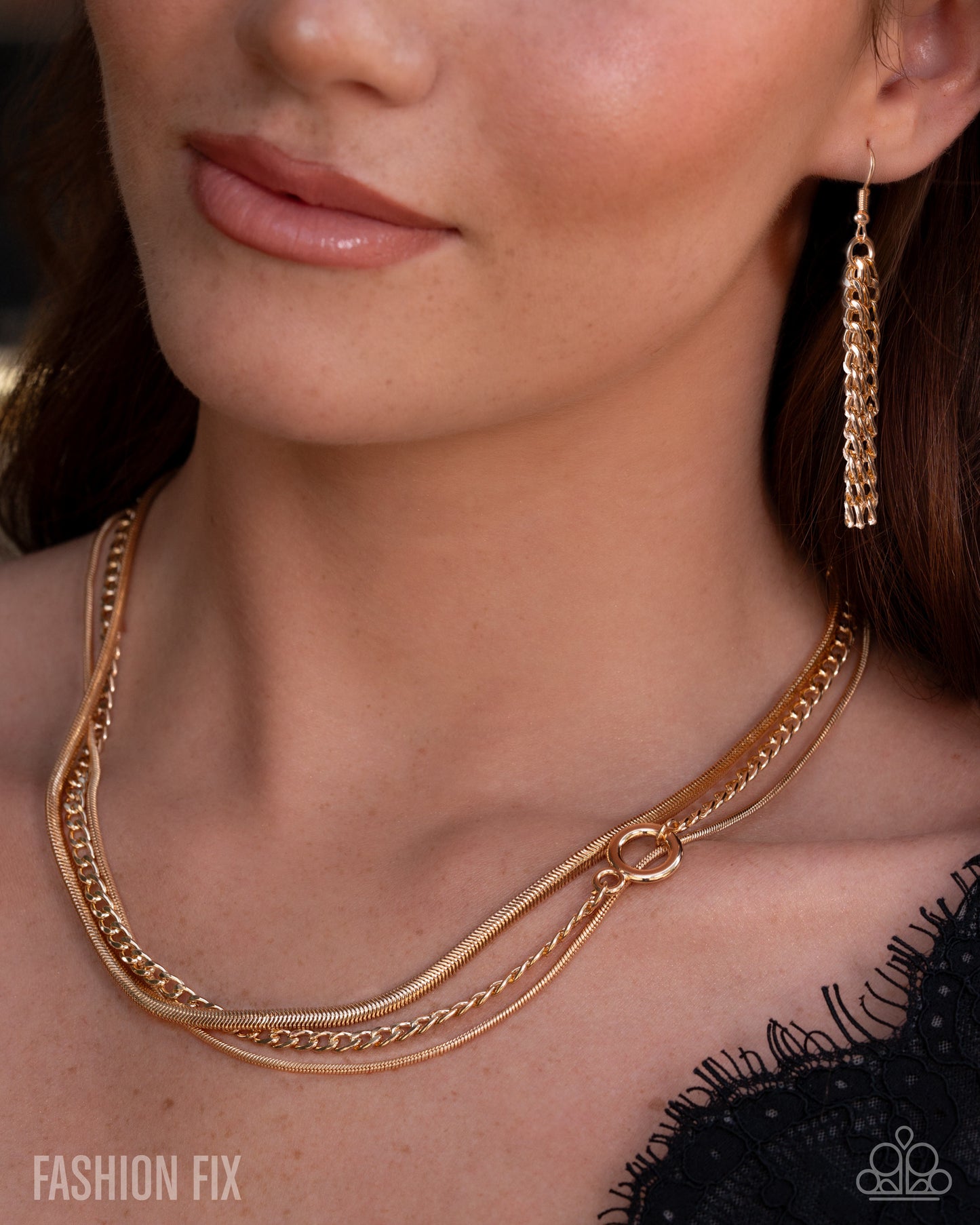 Paparazzi Chic Intuition - Gold Layered Necklace Fashion Fix February 2026 N4048