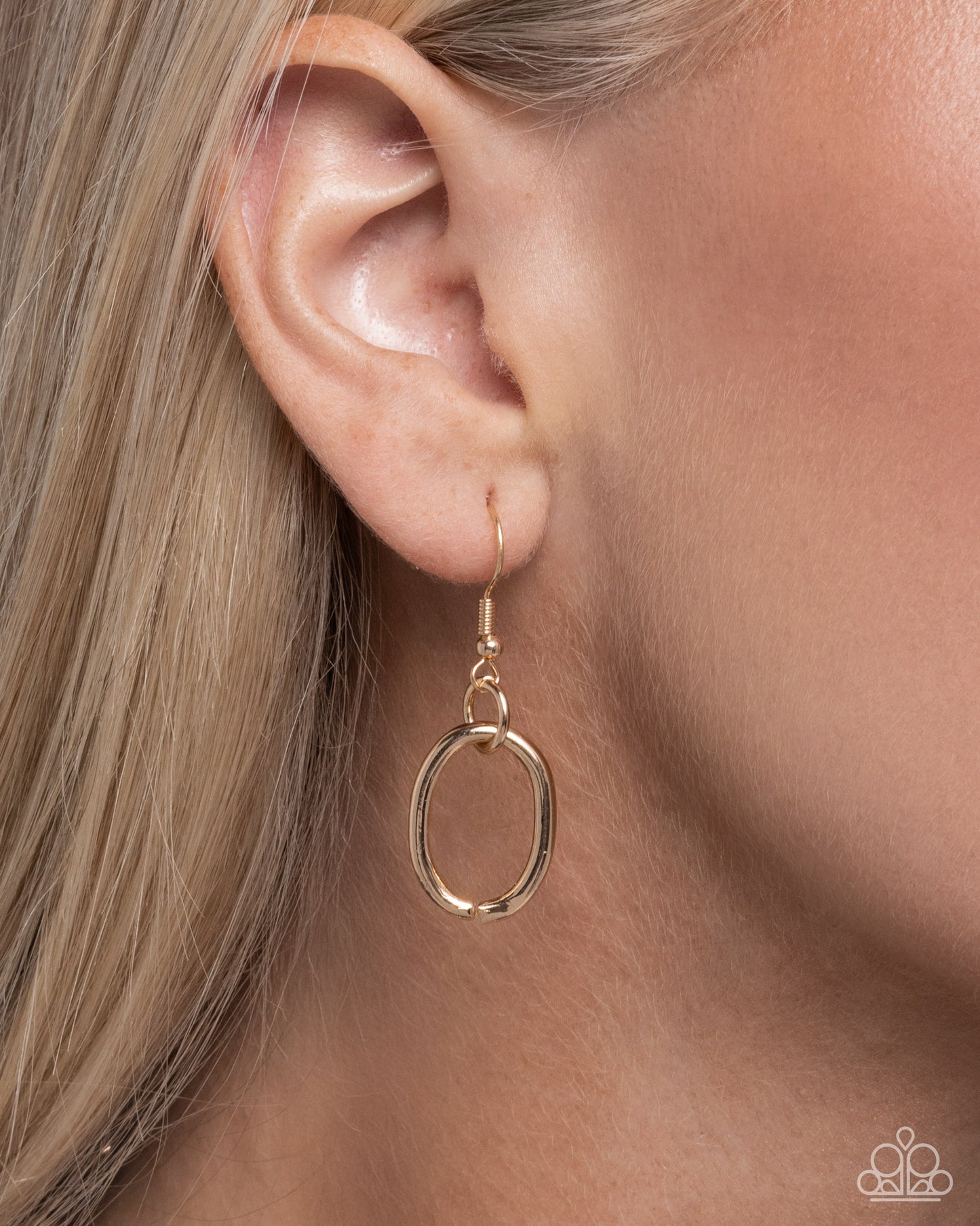 Paparazzi Kept in Confidence - Gold Link High Sheen Necklace