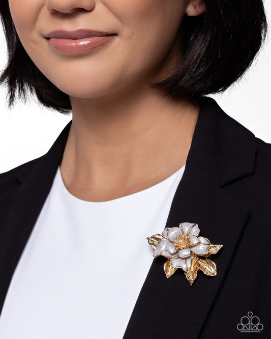 Paparazzi Pampered Prelude - Multi Gold, White Pearl Painted & White Rhinestone Flower Lapel Pin Brooch BR028