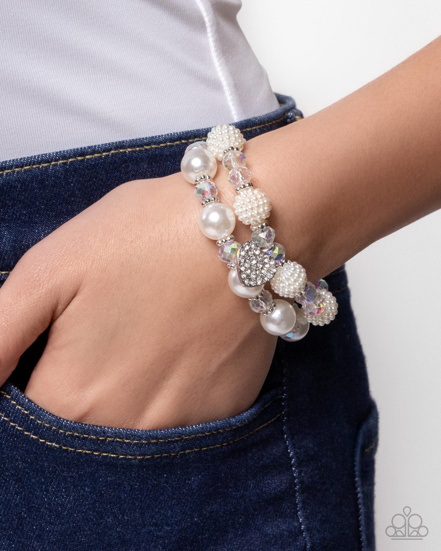Paparazzi Heart Hustle - White UV & Pearl Beaded Stretch Bracelet B2737