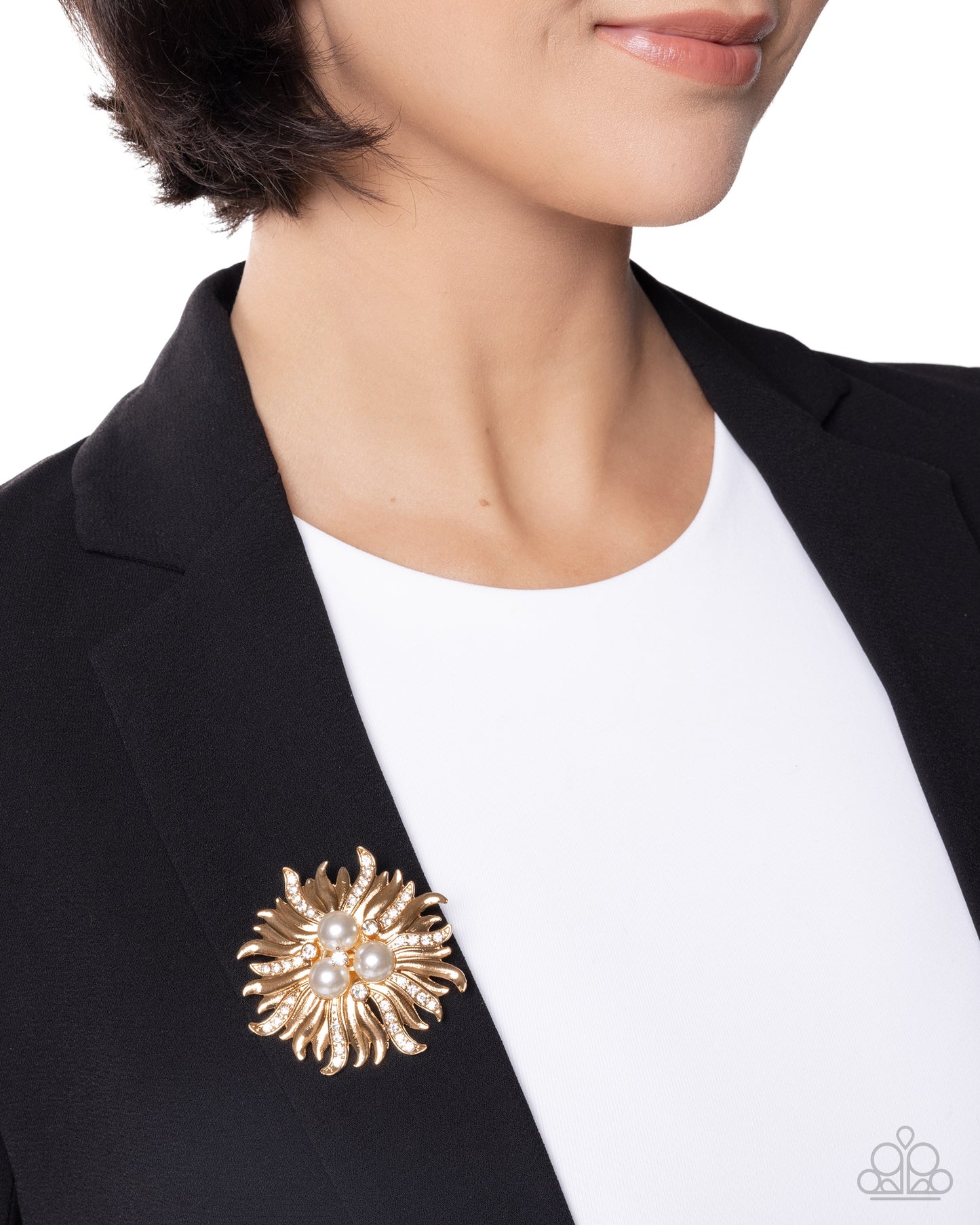 Paparazzi Ornate Operation - Gold Sun, White Pearl & Rhinestone Lapel Pin Brooch BR042
